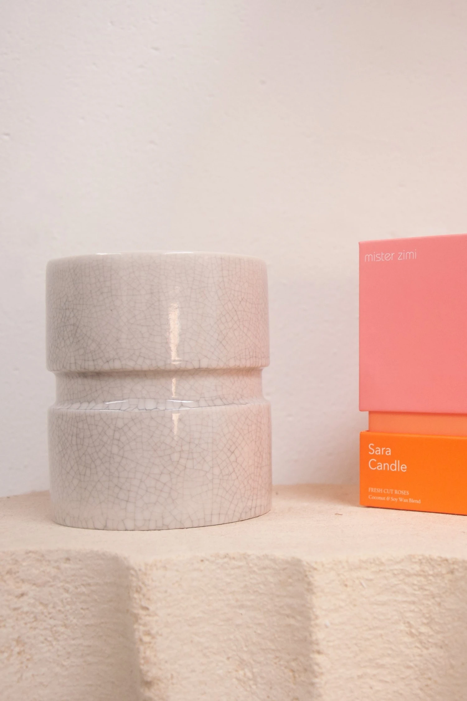 W22 The Sara Candle Sara Candle In Fresh Cut Roses 2 W22 The Sara Candle Sara Candle In Fresh Cut Roses