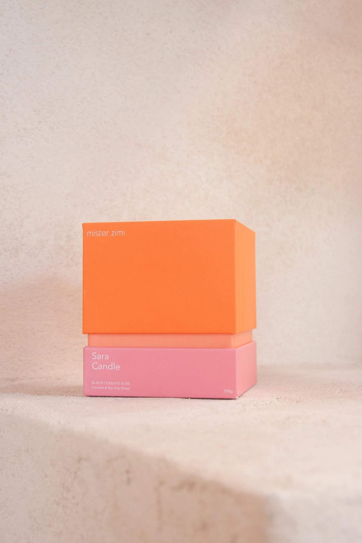 W22 The Sara Candle Sara Candle In Fresh Cut Roses 4 W22 The Sara Candle Sara Candle In Fresh Cut Roses