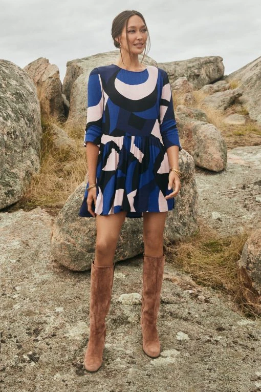 W22A Autumn Elsa Dress In Agave Dresses