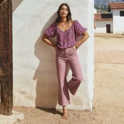 W22A Drew Cropped Flares In Pink Corduroy
