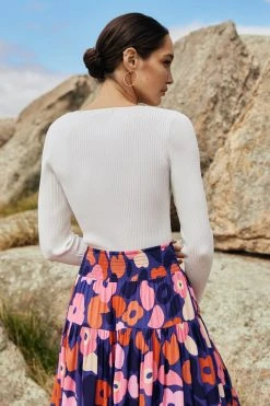 W22A Long Sleeve Belle Knit In White