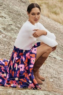 W22A Long Sleeve Belle Knit In White