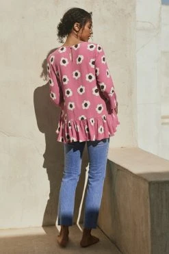 W22A Winter Celeste Top In Zinnia