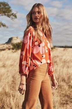 W22D Vivienne Top In Fire Bloom