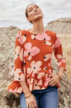 W22D Winter Celeste Top In Fire Bloom