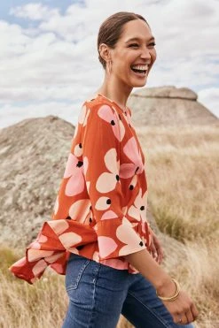 W22D Winter Celeste Top In Fire Bloom